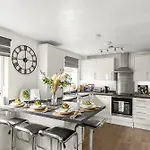 Centre Retreat & Free Parking Apartment York